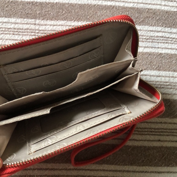 DONATED Coral Wallet - Picture 5 of 6